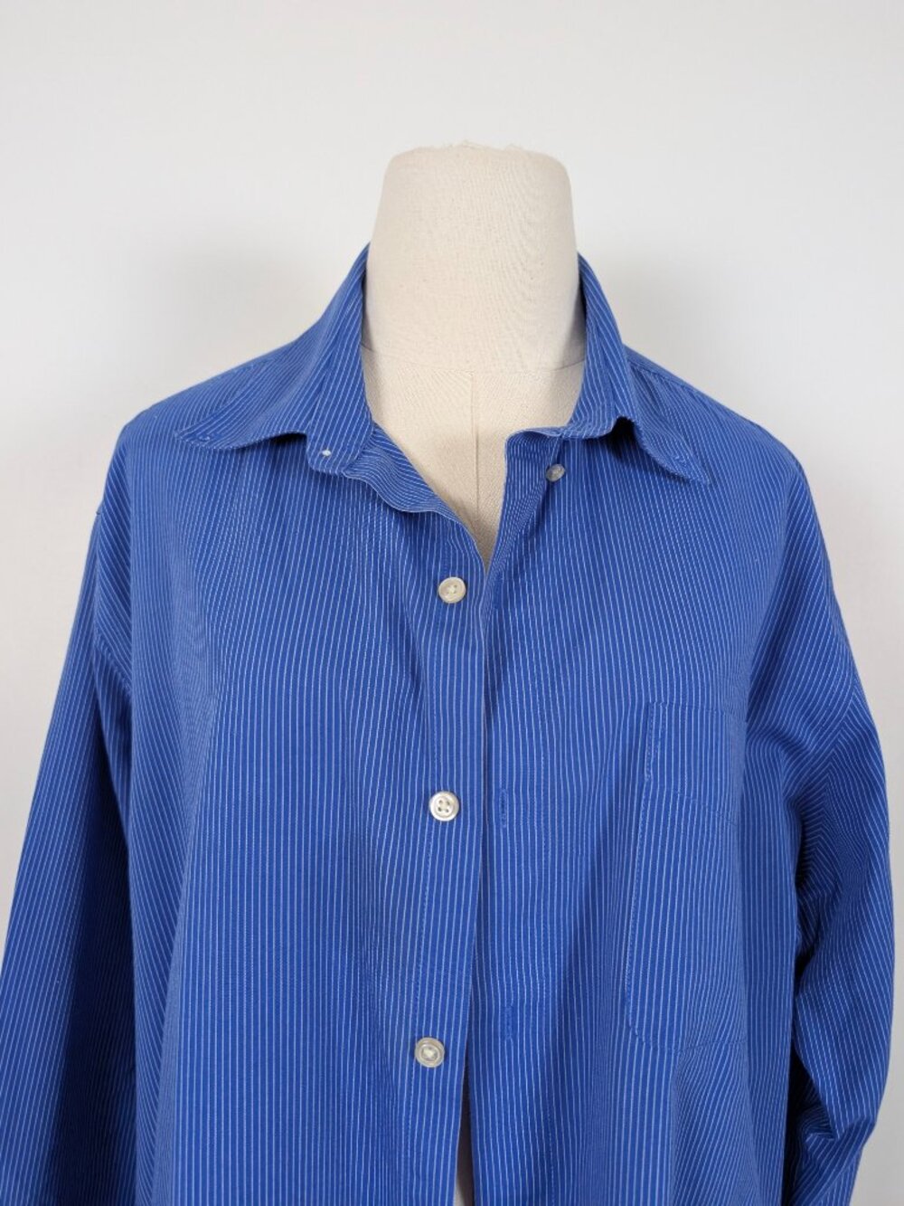 Pinstripe Button Down Shirt Classic Fit Cotton Blue Size XL Oversized (j) - Picture 4 of 8
